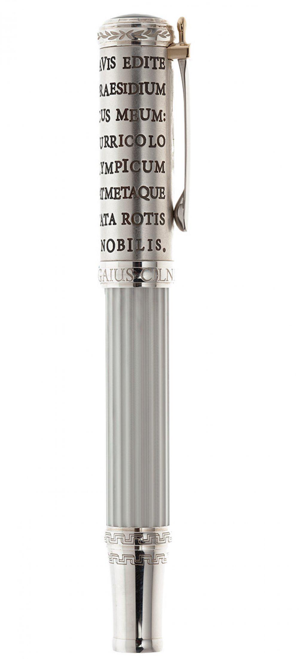 MONTBLANC FOUNTAIN PEN â€œGAIUS CILNIUS MAECENASâ€. White and silver lacquered resin body. 18 kt (1 of 4)