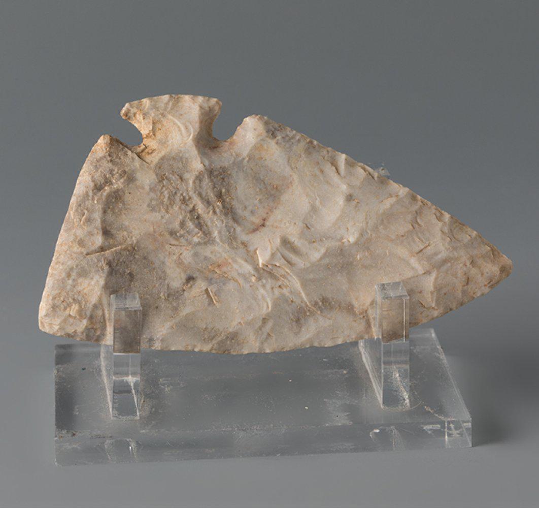 Arrow Tip of the Native American Indian peoples. America, 13000-1000 B.C. Flint. Provenance:: Tip of the Native American Indian peoples. America, 13000-1000 BC. Flint. Provenance: private collection, MÃ©ziÃ¨res-lez-ClÃ©ry, France. Acquired by inheritance in 2022. Measurements: 8 x 4.5 x 
