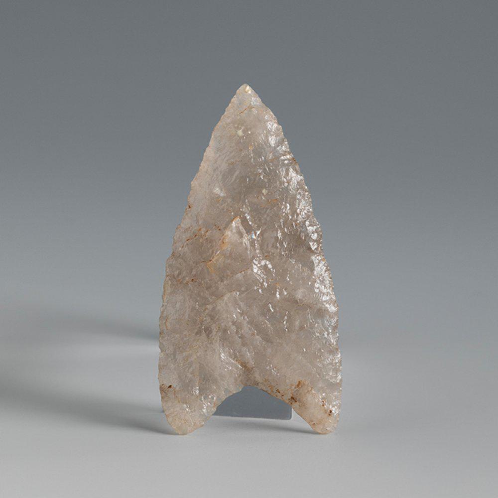 Rare arrowhead from Native American Indian peoples. America, 13000-1000 B.C. Rock crystal. (1 of 3)