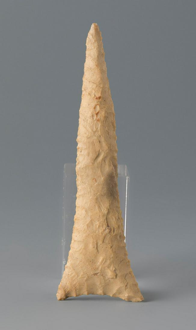 Spearhead of Native American Indian peoples. America, 13000-1000 B.C. Flint. Provenance: private: Spearhead of Native American Indian peoples. America, 13000-1000 BC. Flint. Provenance: private collection, MÃ©ziÃ¨res-lez-ClÃ©ry, France. Acquired by inheritance in 2022. Measurements: 9 x 3 x 