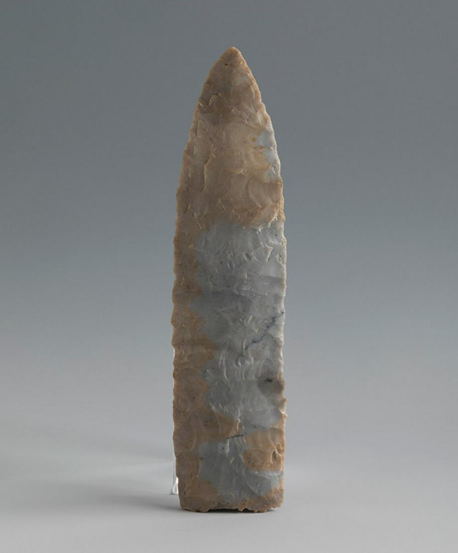 Arrowheads of Native American Indian peoples. America, 13000-1000 B.C. Flint. Provenance: -: Arrowheads of Native American Indian peoples. America, 13000-1000 BC. Flint. Provenance: - Jacques-AndrÃ© Cronier (1956-2019), ChÃ¢teau de MeziÃ¨rs le ClÃ©ry, France. - By inheritance from pre