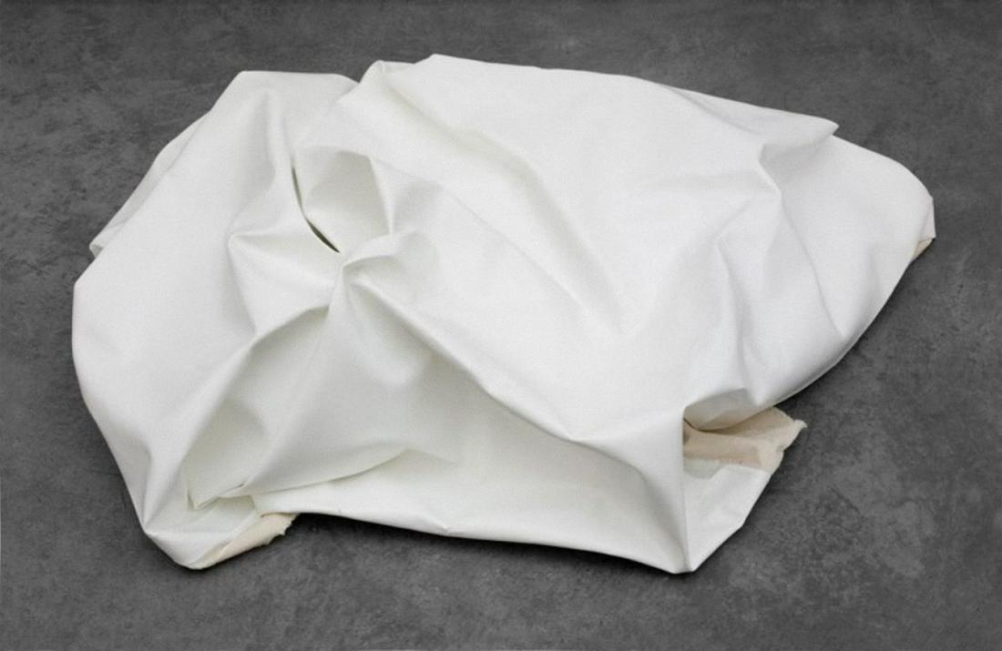 ANGELA DE LA CRUZ (La CoruÃ±a, 1965). "Nothing VII", 2004. Oil on canvas.: ANGELA DE LA CRUZ (La CoruÃ±a, 1965). "Nothing VII", 2004. Oil on canvas. Size: 85 x 100 x 30 cm. In "Nothing VII" Ãngela de la Cruz incorporates self-destruction into painting and plastically deve