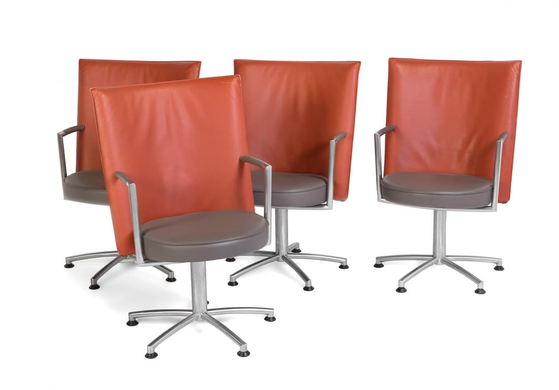 JOHANNES FOERSOM (Denmark, 1947). Set of four chairs. Aluminum base and leather upholstery (quince: JOHANNES FOERSOM (Denmark, 1947). Set of four chairs. Aluminium legs and leather upholstery (quince-coloured back, grey seat). They show signs of use. Measurements: 96 x 63 x 57 cm. The design of thes