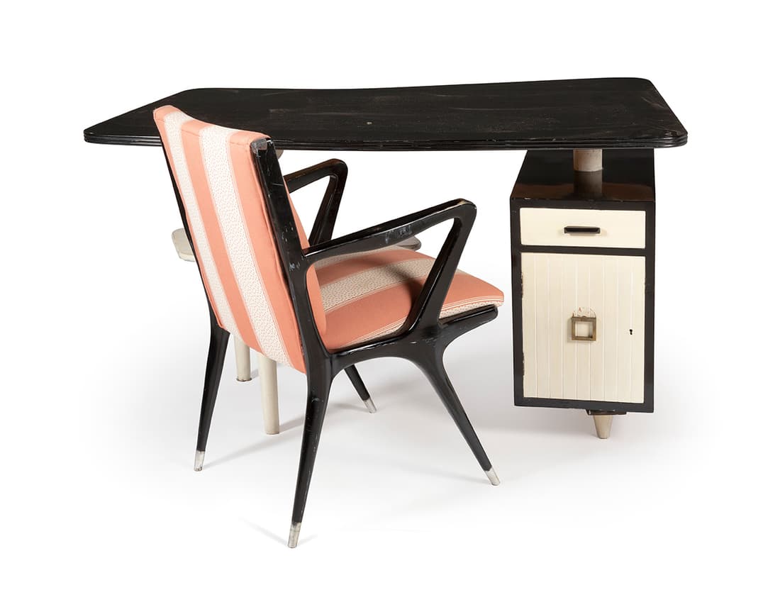 Set of desk and chair. Italy, 1950s-60s. Wood and lacquered wood. Needs restoration. It has marks of (1 of 7)