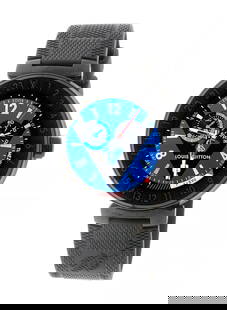 LOUIS VUITTON Tambour Connected M/N QA00 Z EAC watch, nº TN22XX.: LOUIS VUITTON Tambour Connected M/N QA00 Z EAC watch, nº TN22XX. With original complete case. The Louis Vuitton Tambour Connected watch must be used with the supplied charging accessories: cable with