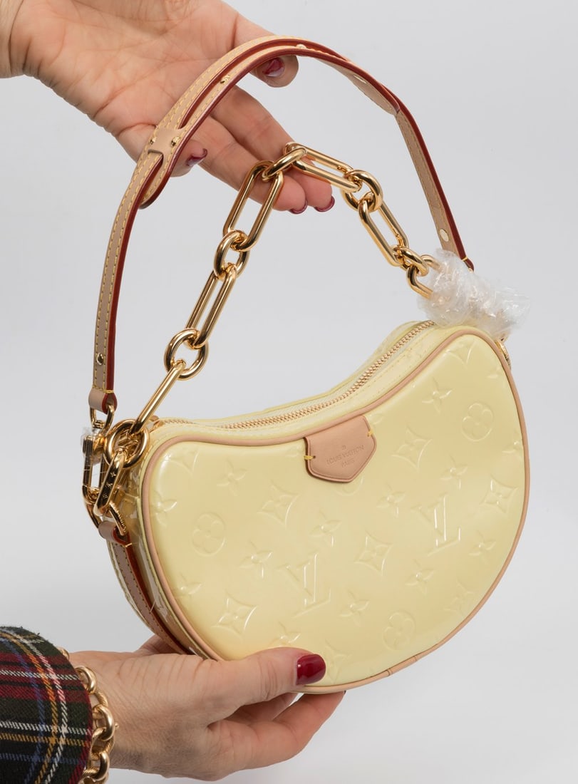 LOUIS VUITTON.  Croissant PM bag. (1 of 5)