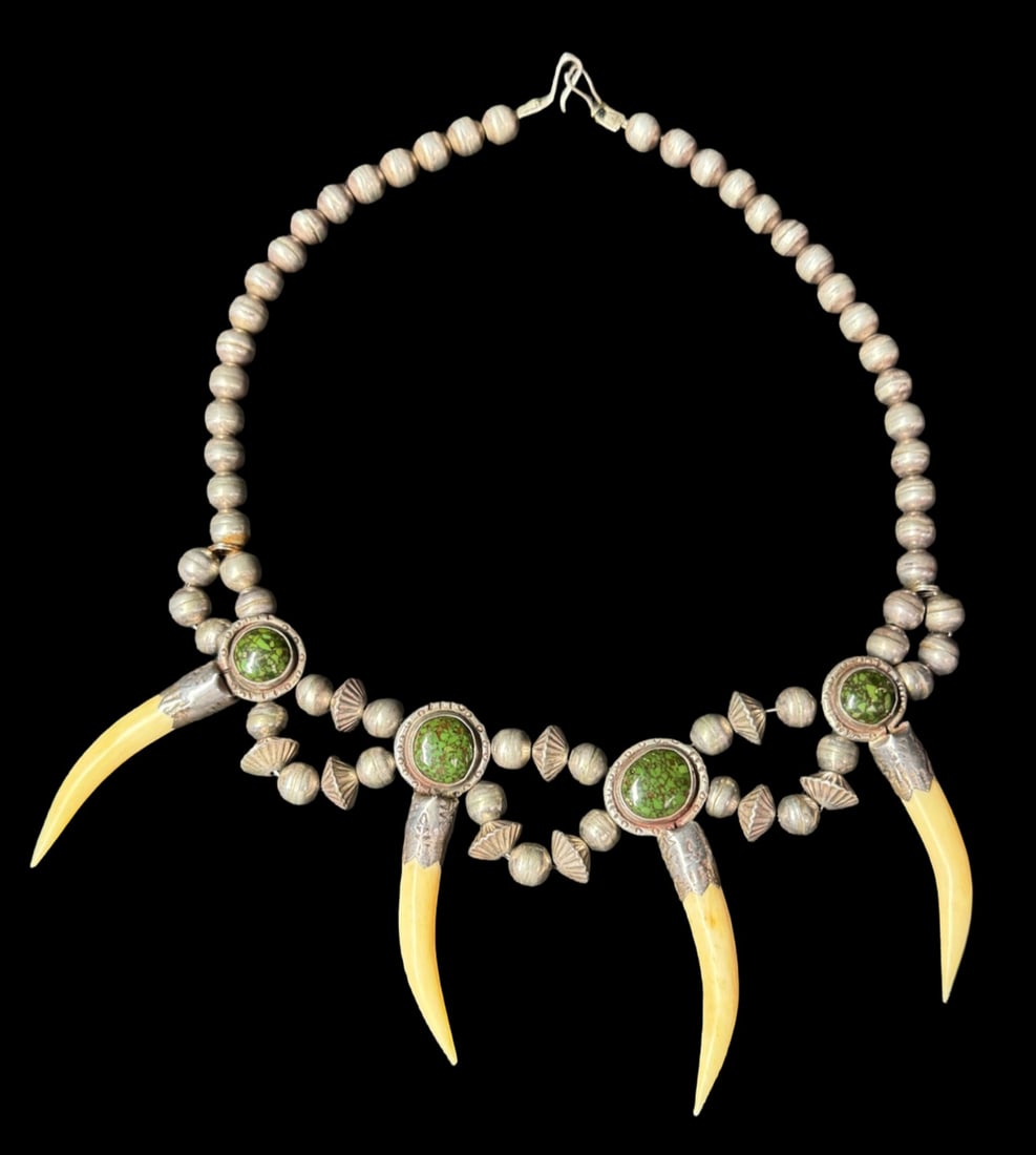 Sterling Silver Vintage Navajo Necklace (1 of 5)