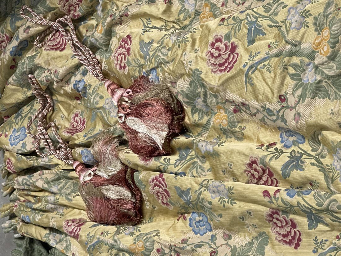 1 Pair Floral Pattern Silk Draperies (1 of 3)