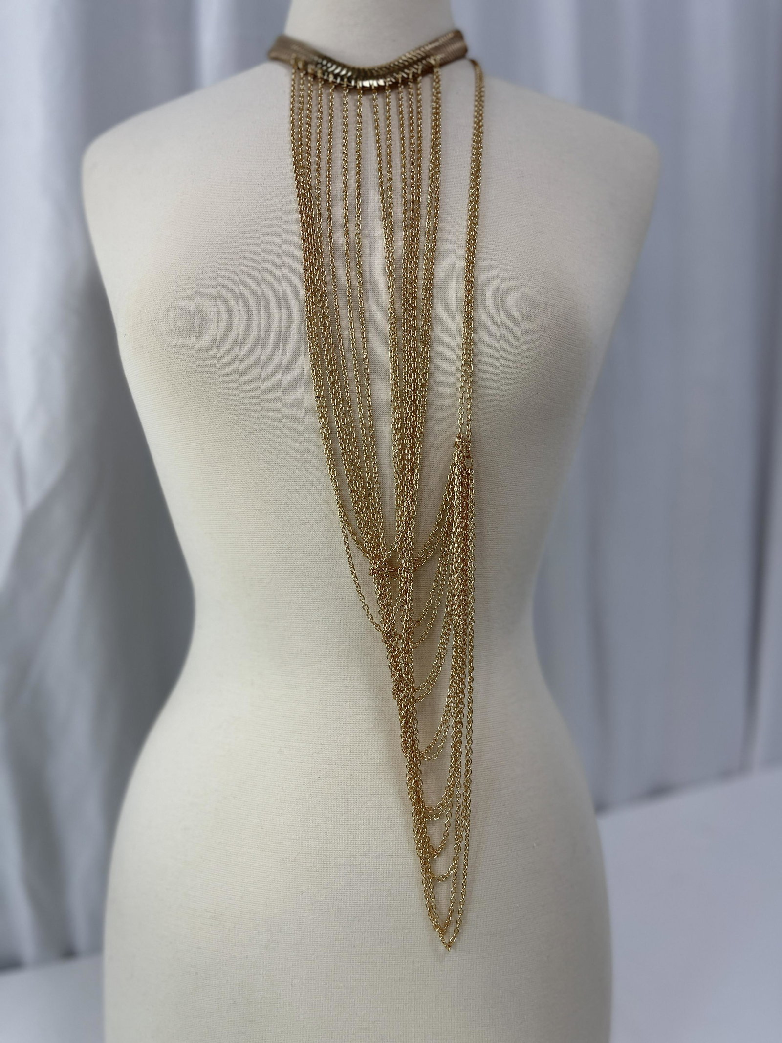 Gold Choker Necklace With Swag Chain: Gold Choker Necklace With Swag Chain