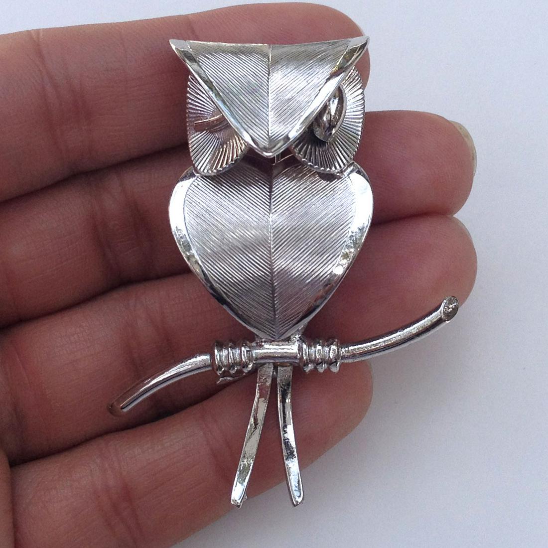 COROCRAFT Vintage silver tone  Owl Bird brooch, signed (1 of 3)