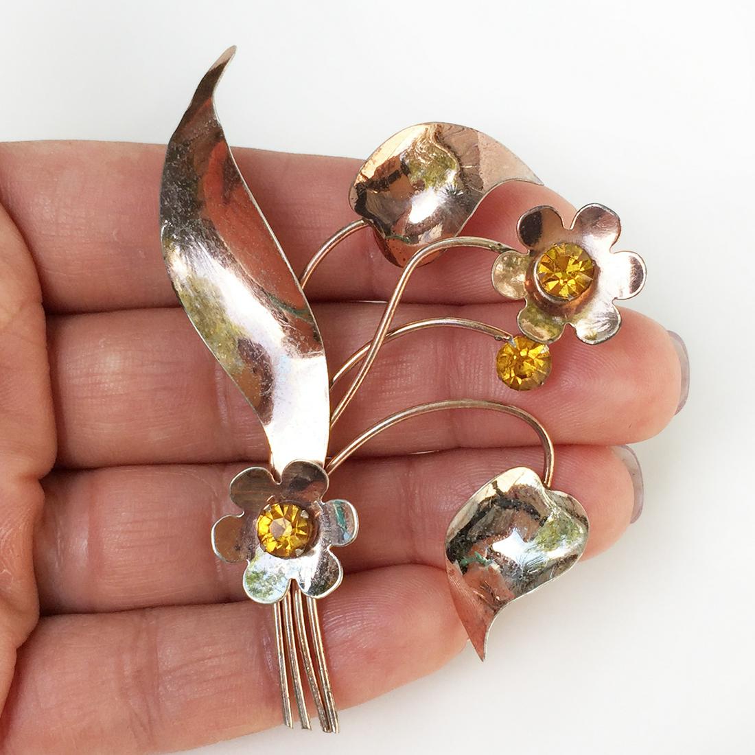 STRELING BY JORDAN Sterling silver flower brooch (1 of 3)