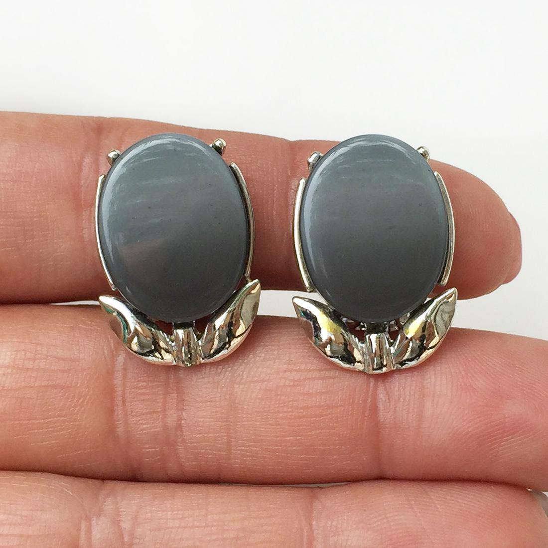 Silver tone gray cat eye color oval ear clips (1 of 3)