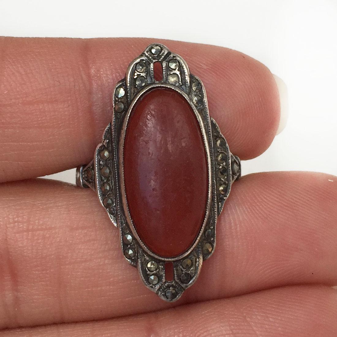 THEDA: Vintage sterling silver carnelian cabochon ring (1 of 5)