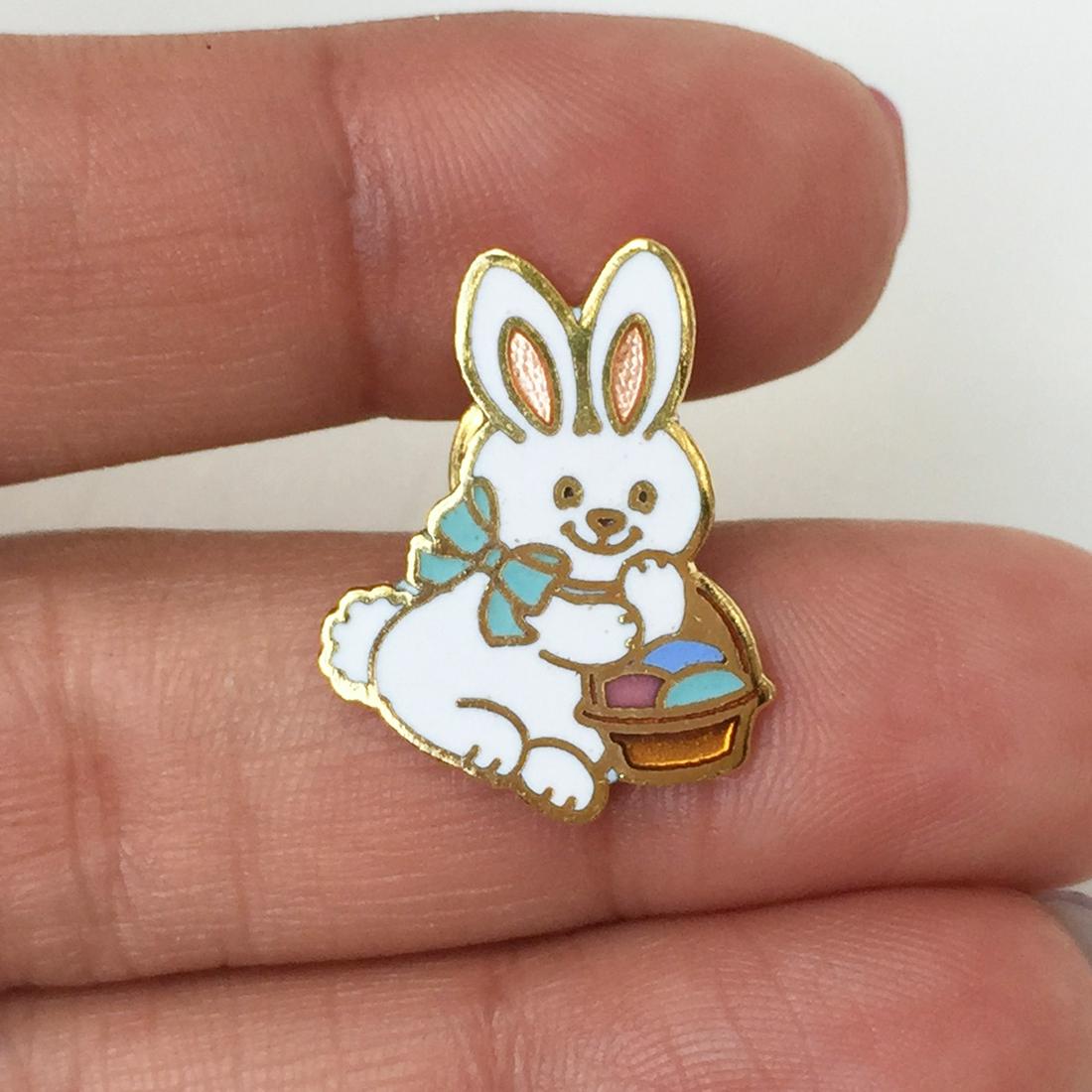 Gold tone Hallmark Card enamel Bunny Rabbit pin (1 of 3)