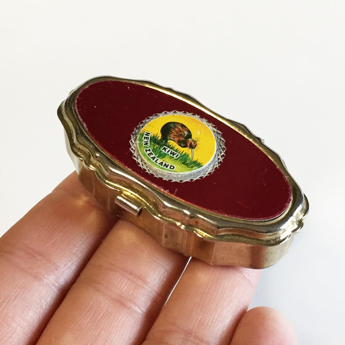 Gold tone red New Zealand Kiwi pill mint box (1 of 4)