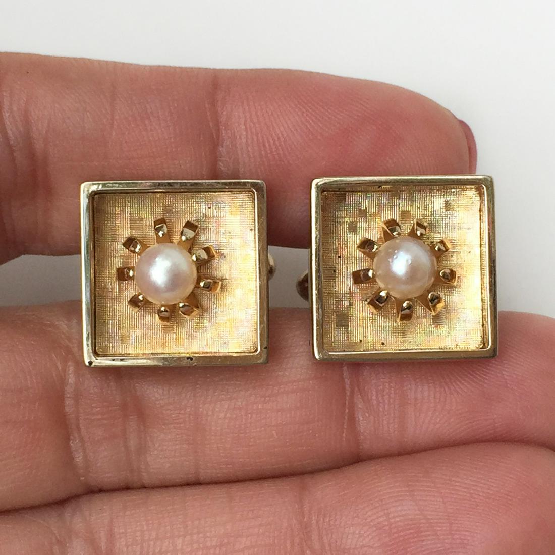 HICKOK Vintage gold tone textured faux pearl cufflinks (1 of 8)
