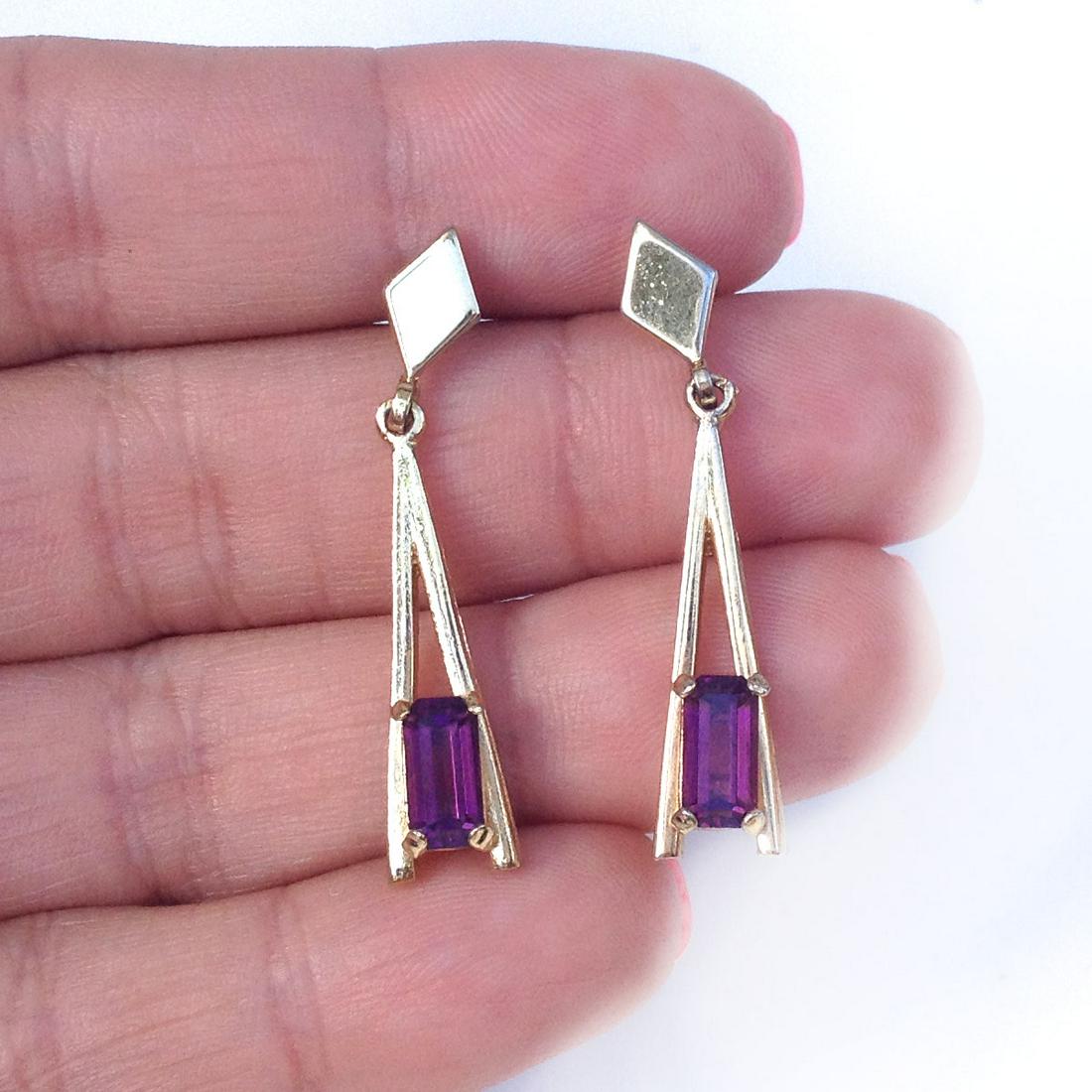 AVON Vintage gold tone dangling push back earrings (1 of 4)