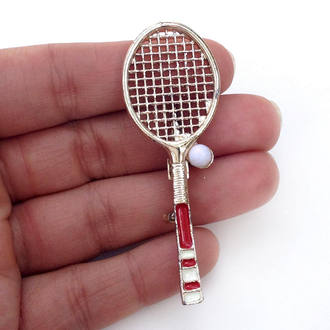 GERRYS Vintage gold tone Badminton brooch, signed (1 of 3)