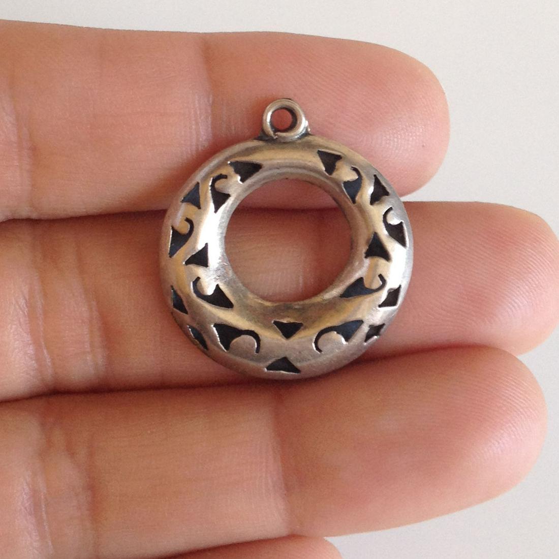 Sterling silver round 3D cut out design pendant charm (1 of 3)