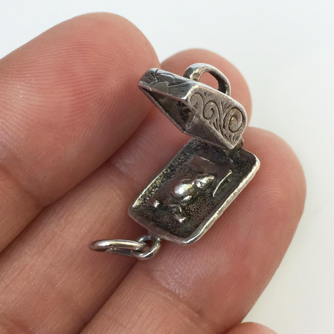 Vtg sterling silver openable cheese mouse plate charm (1 of 6)