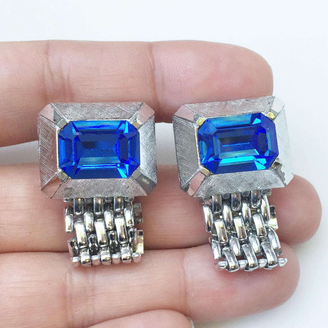 DANTE Silver tone textured sapphire color cufflinks (1 of 9)