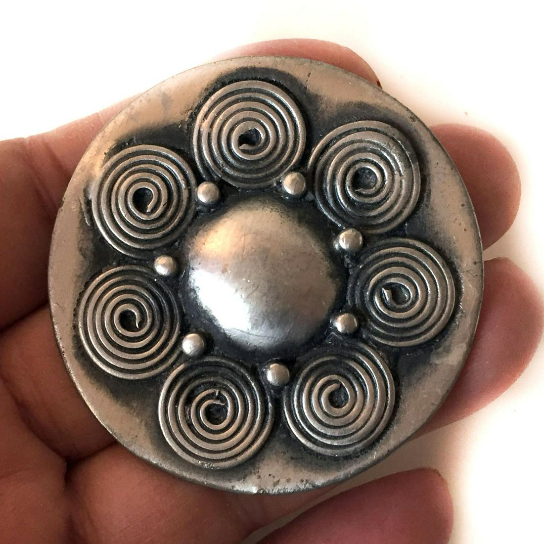 NORSK TINN Vintage pewter round swirls brooch, signed (1 of 3)