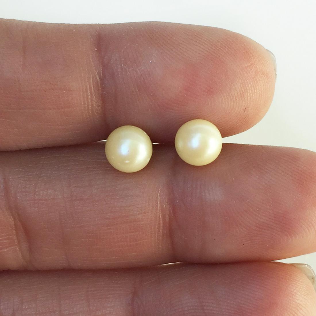 6 mm white pearl sterling silver push back earrings (1 of 4)