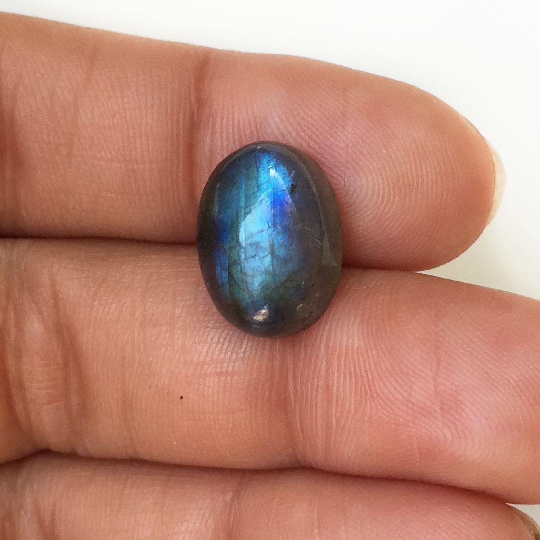 Oval shape labradorite cabochon, weight 7.75 cts (1 of 5)
