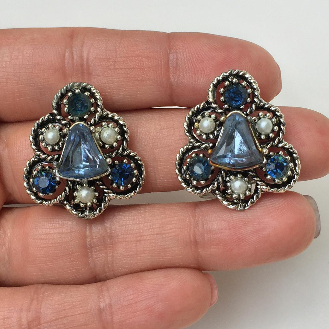 Silver tone faux pearl blue navy crystals ear clips (1 of 3)