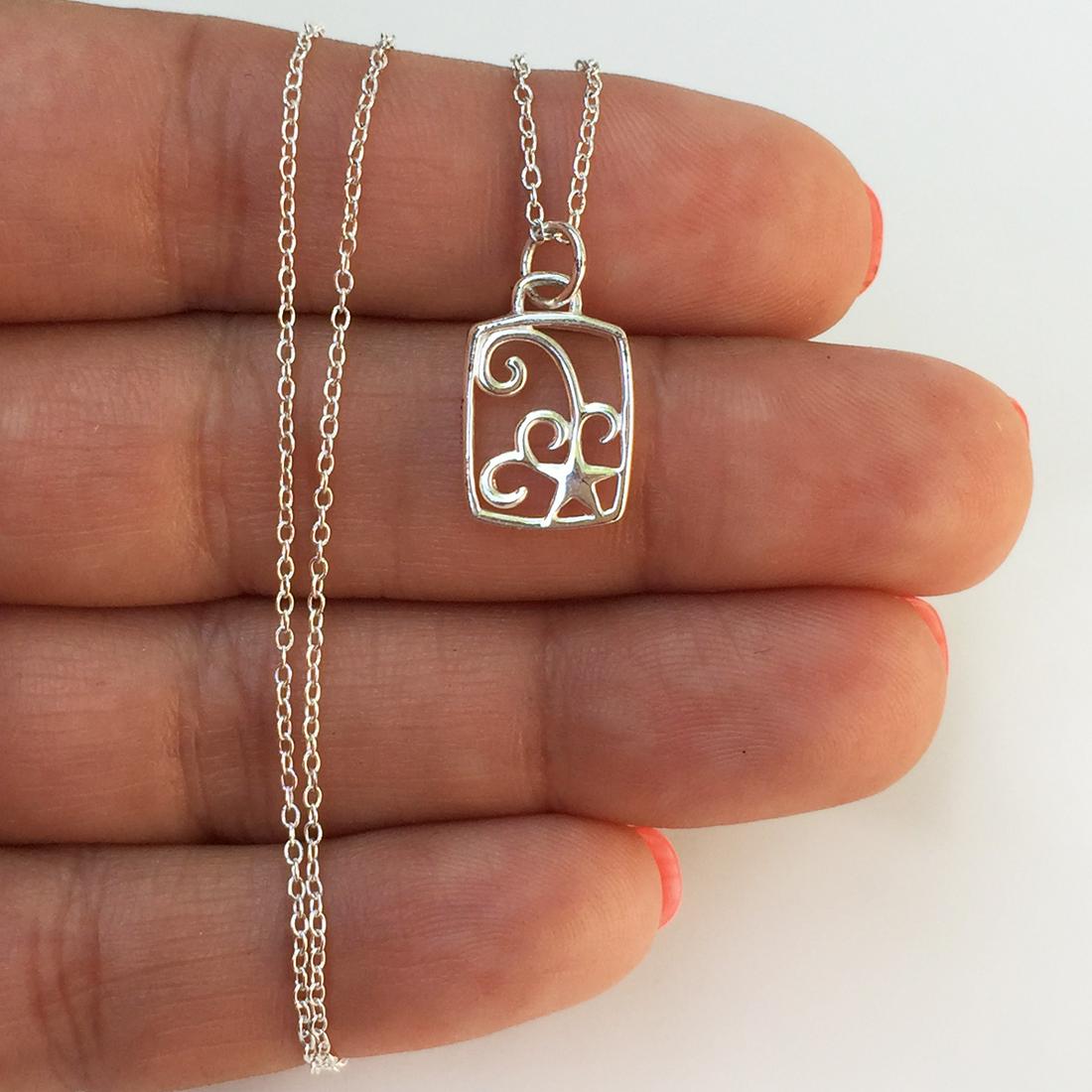 Sterling silver Hope Believe Dream star pendant chain: Sterling silver Hope Believe Dream star pendant chain. Weight 1.79 grams. Hallmarked 925. Chain length 15 inches. Pendant length 3/4 inches with bail. Condition excellent.