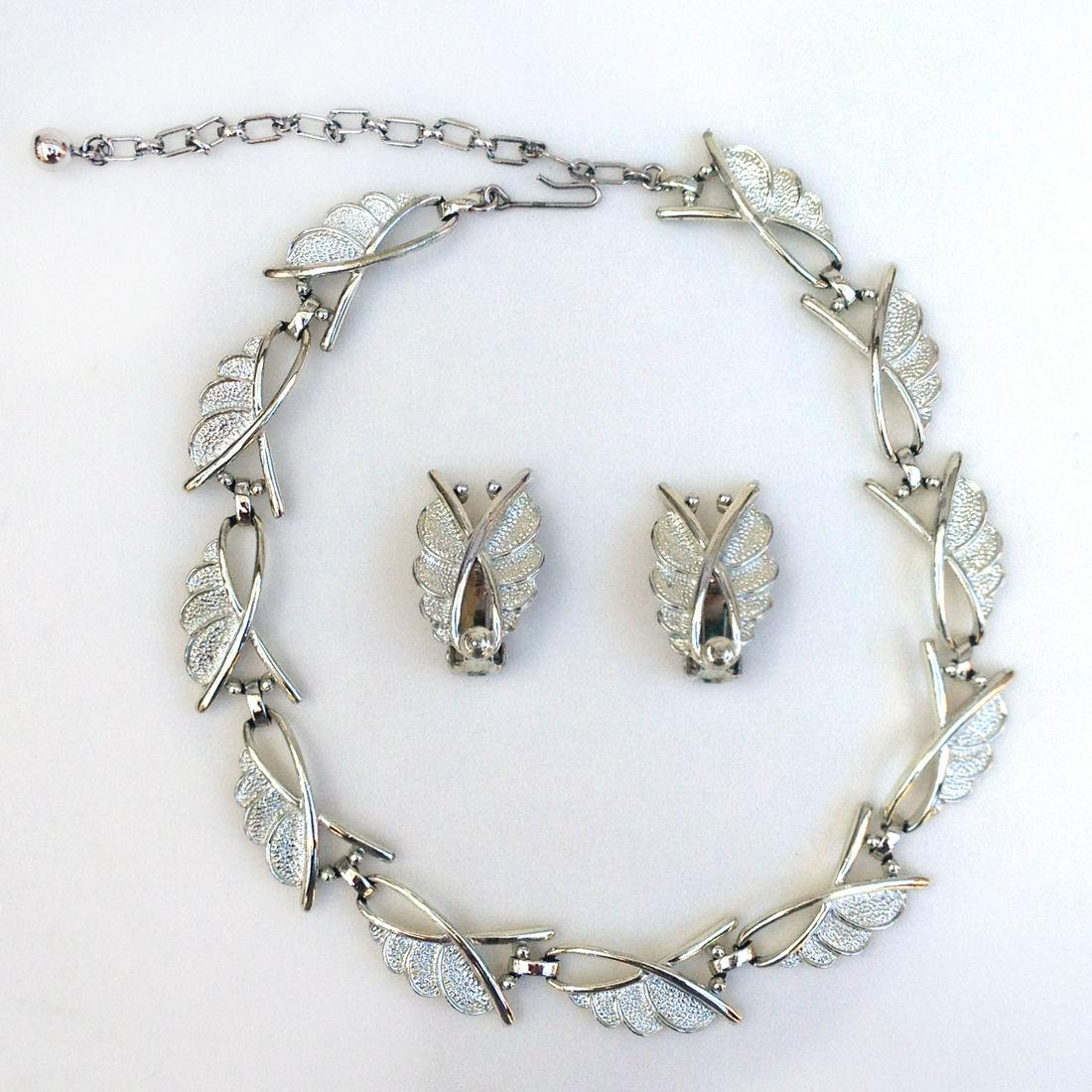 SARAH COV Vintage silver tone necklace ear clips set (1 of 4)