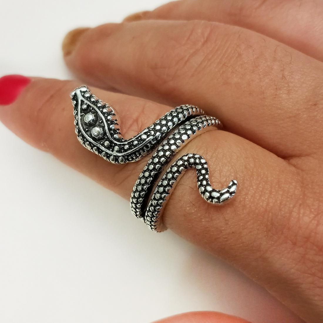 Silver tone oxidized textured finish Snake ring, size 9 (1 of 6)