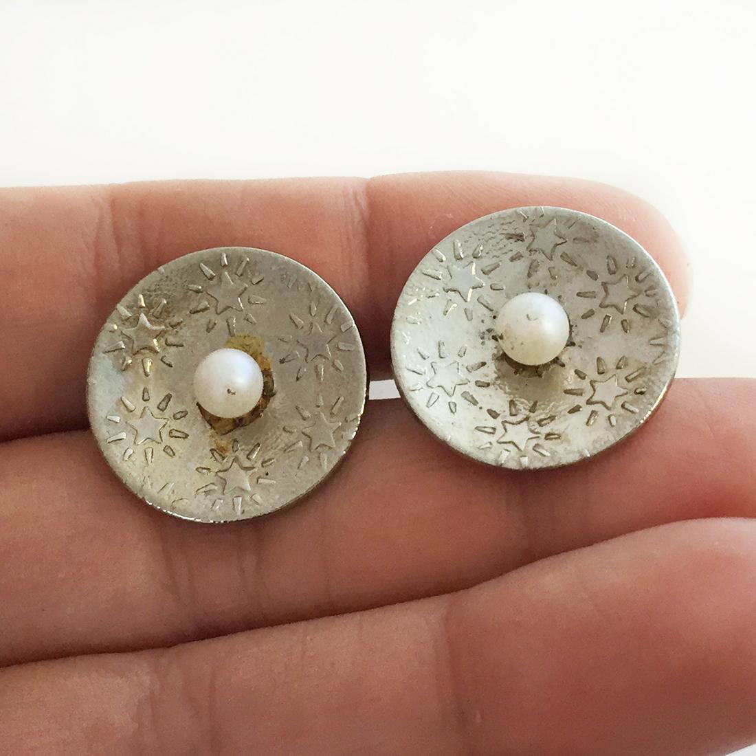 Vintage silver tone star textured faux pearl cufflinks (1 of 6)