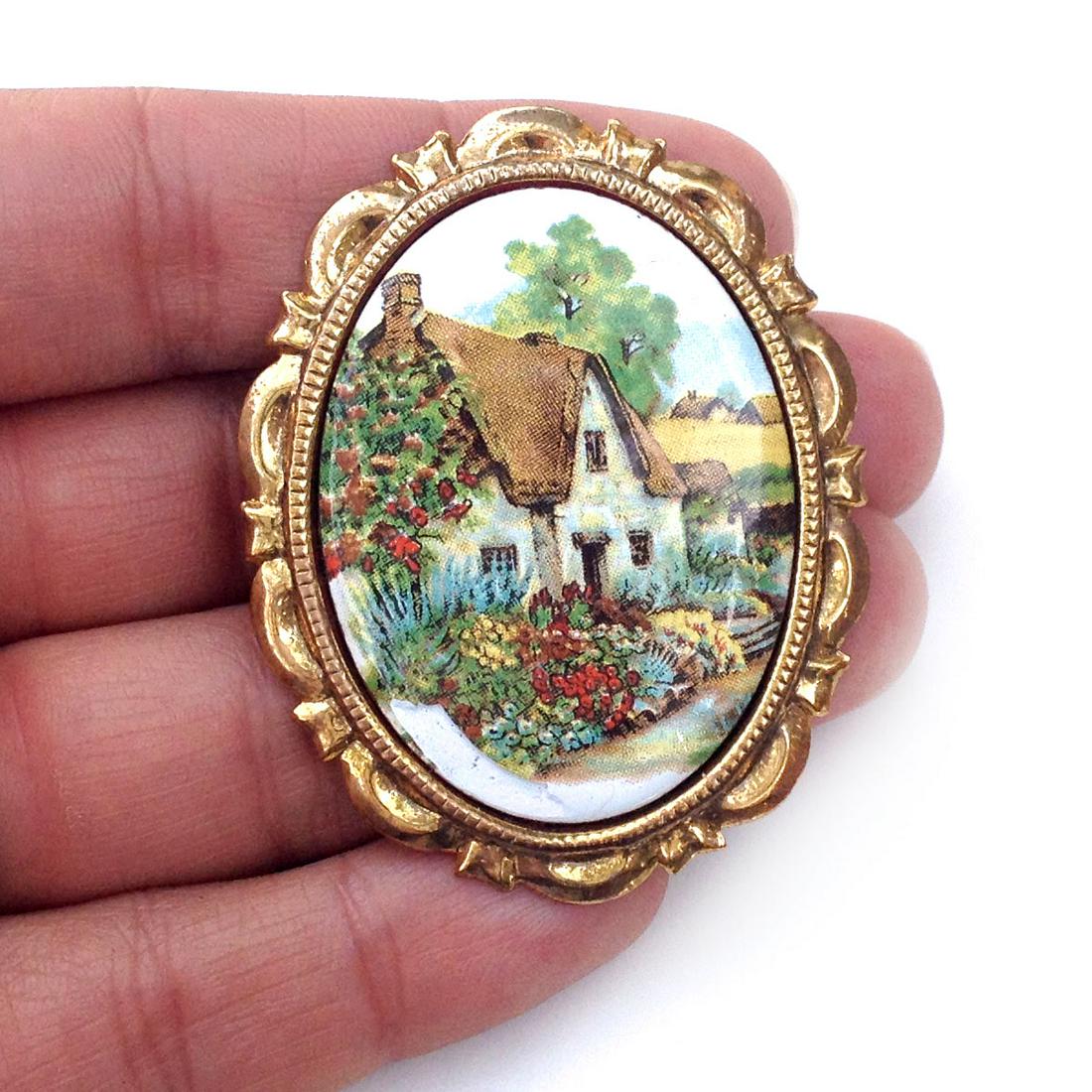 Gold tone oval Picture frame landscape cottage brooch (1 of 3)