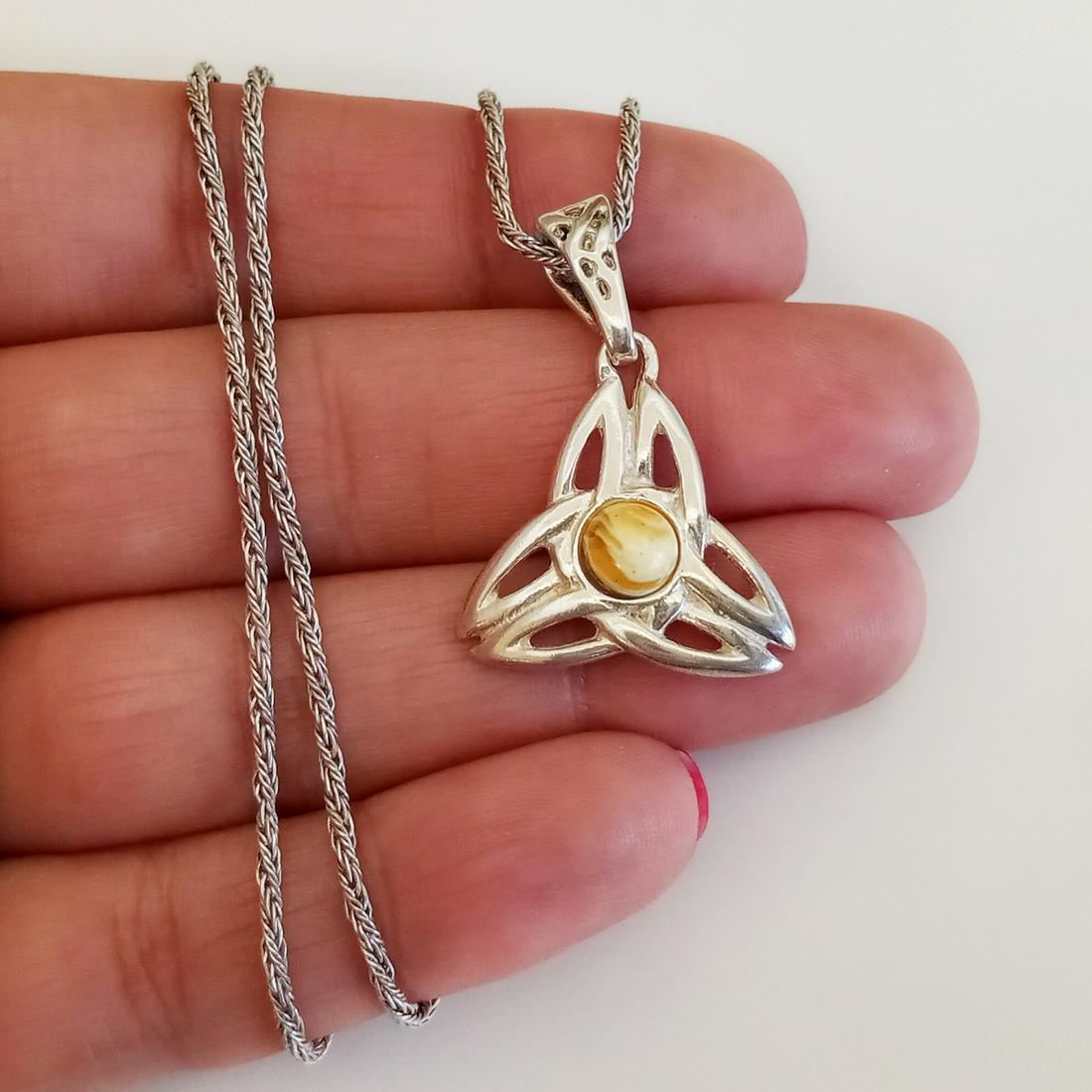 Sterling silver Triquerta pendant, rope chain (1 of 4)