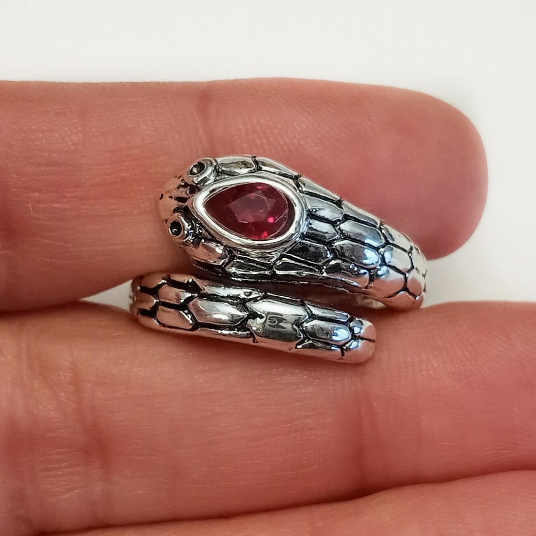 Silver tone garnet color rhinestones Snake ring (1 of 5)