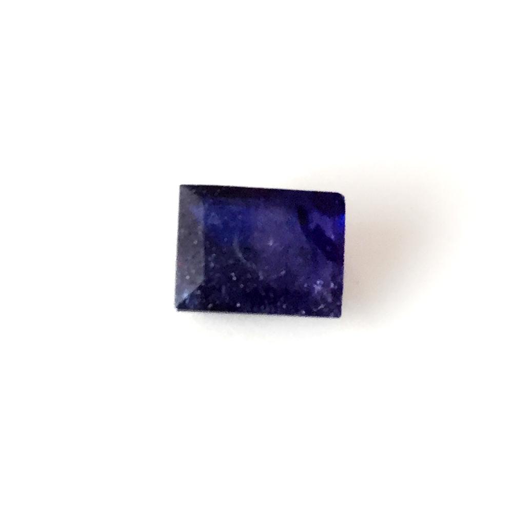 Rectangular shape faceted blue Sapphire, 1.96 cts (1 of 3)