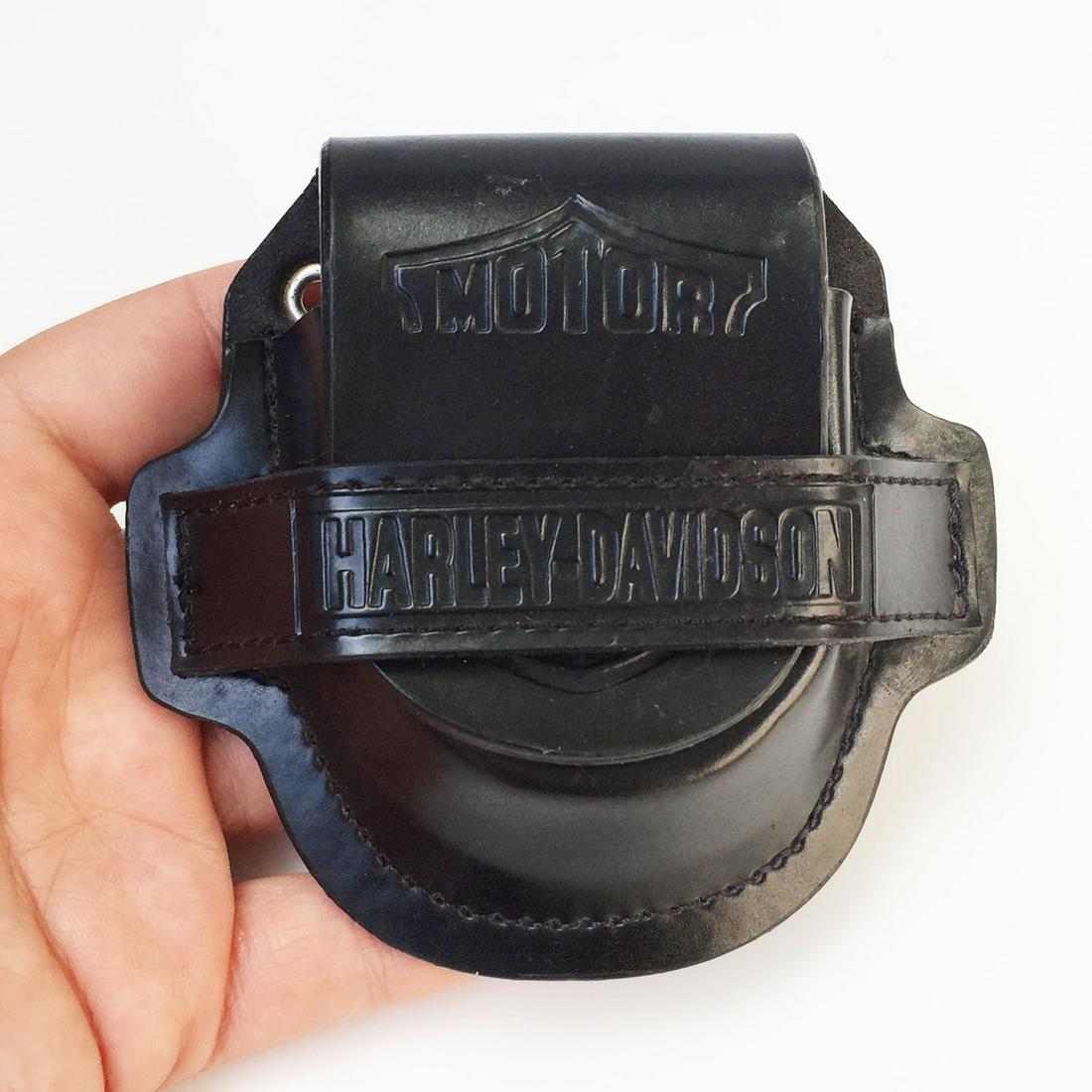 HARLEY DAVIDSON black leather watch belt pouch: HARLEY DAVIDSON black leather watch belt slide pouch. Measured 3 3/4 x 3 1/2 inches. Condition very good.