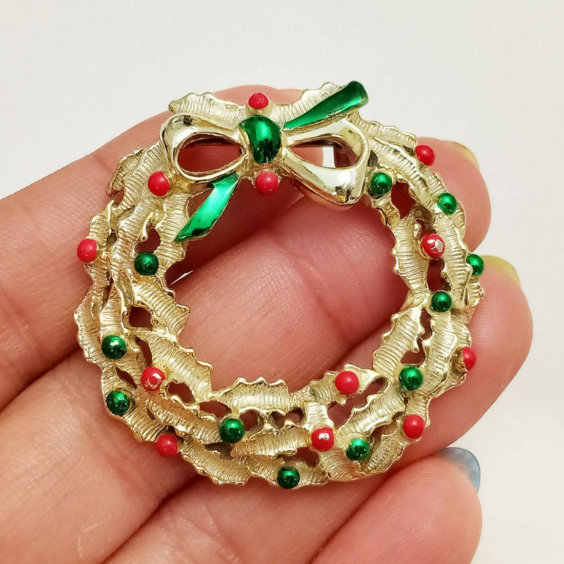 Gerry's christmas brooch deals