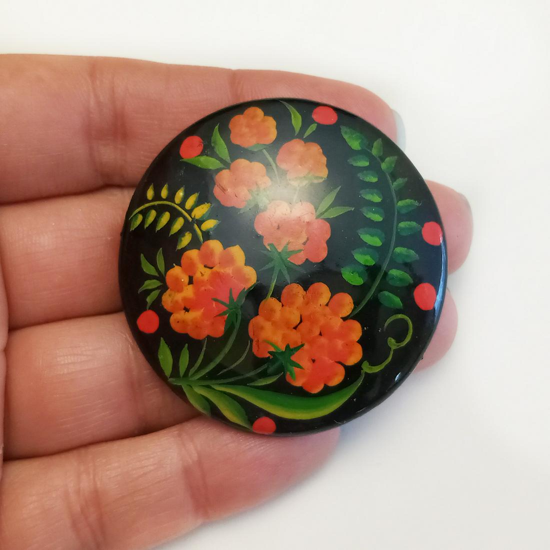 Russian painted lacquer Red Orange Flowers brooch (1 of 3)