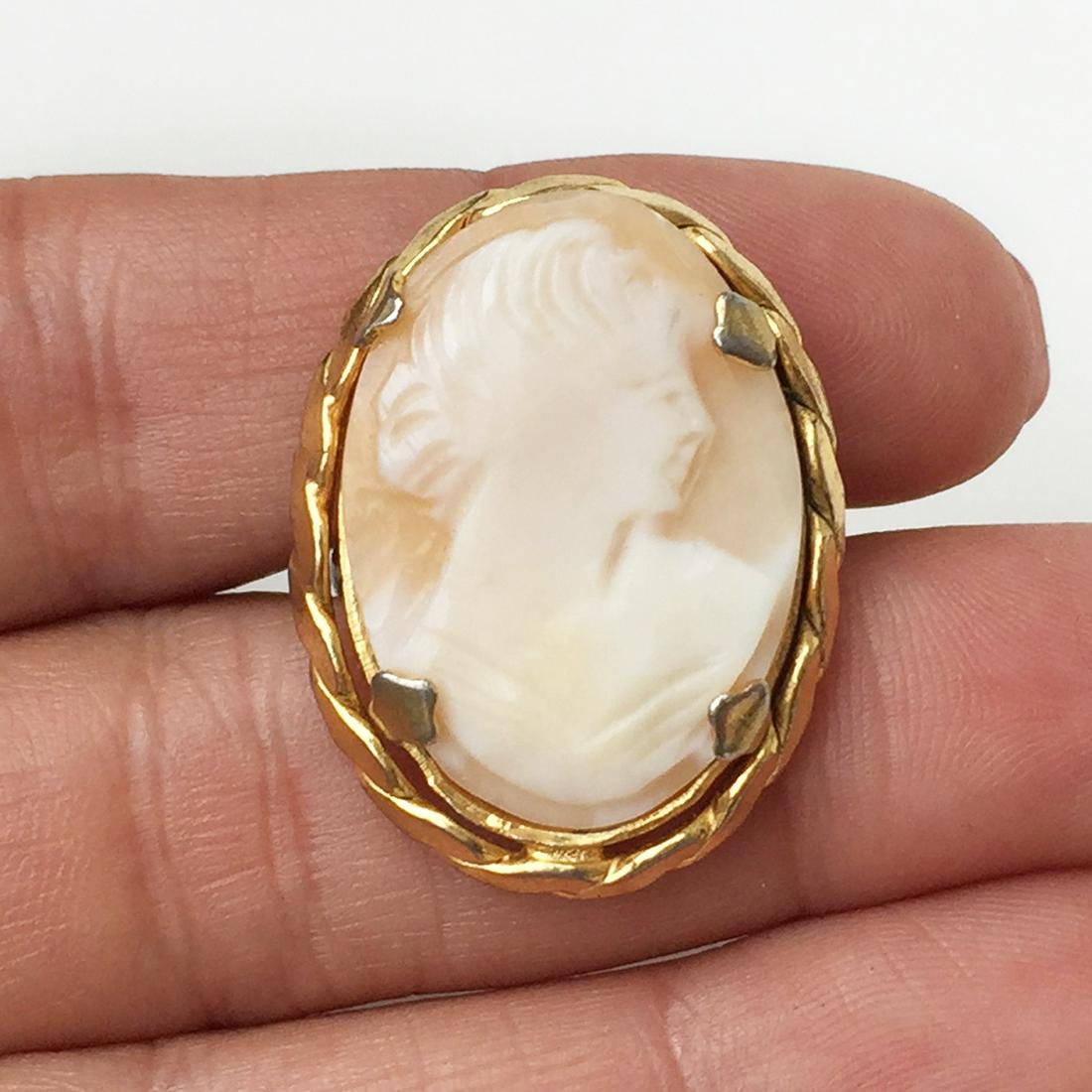 Gold tone Genuine Shell carved cameo adjustable ring (1 of 6)