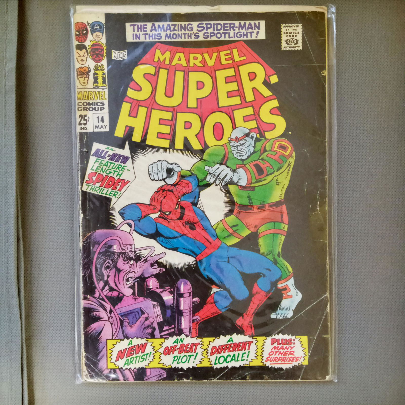 Marvel SUPER-HEROES Spiderman #14 1968 comic book (1 of 1)