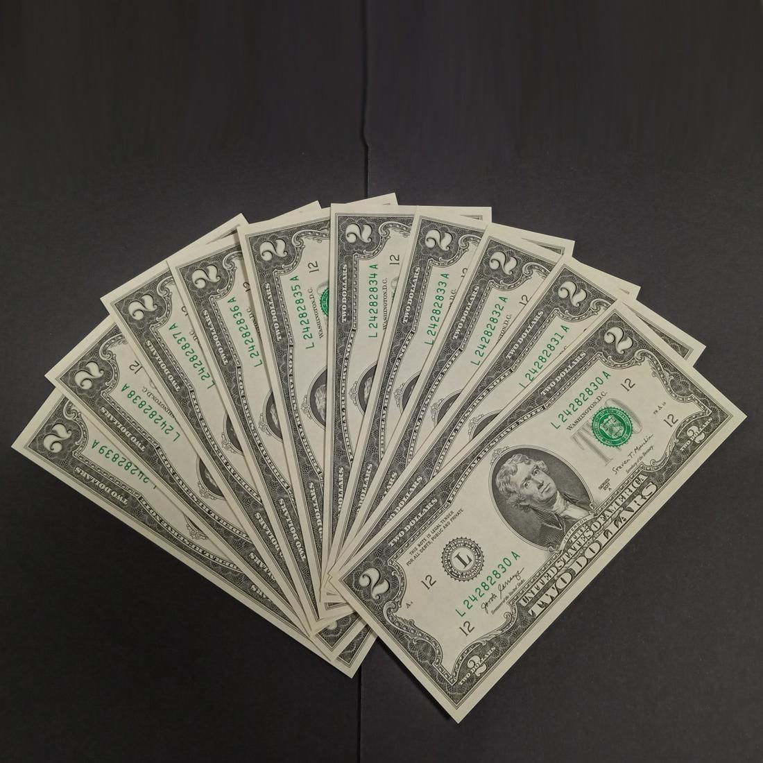 10 Consecutive serial nmbrs 2017A $2 dollar bills UNC (1 of 1)