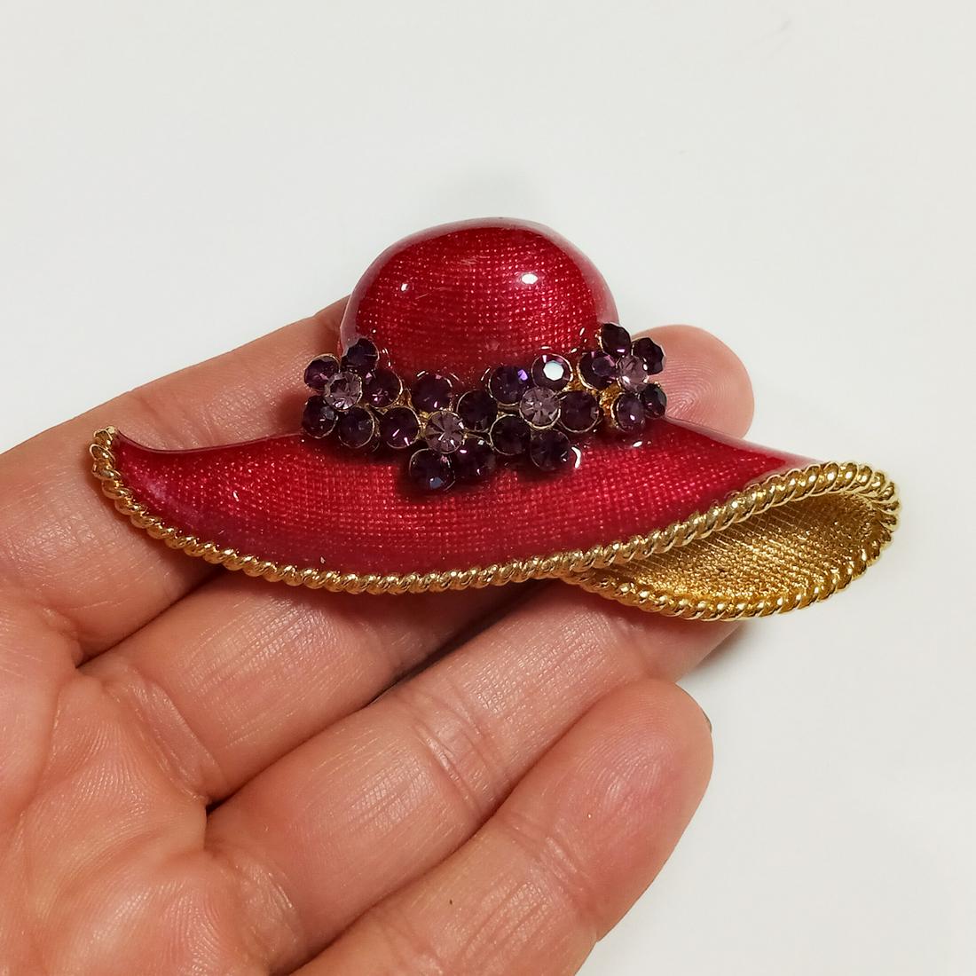 Vintage gold tone red enamel rhinestones hat brooch (1 of 3)