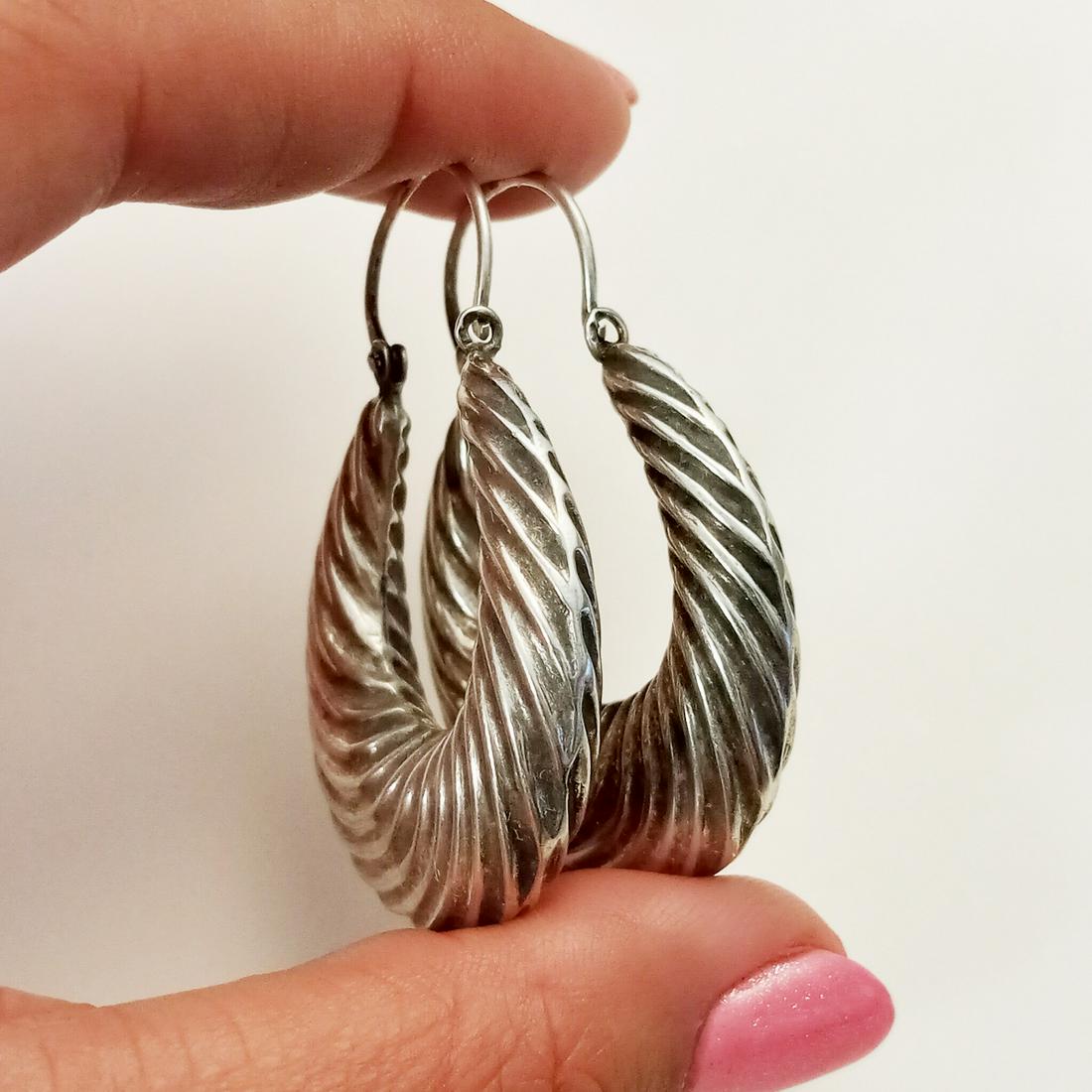 Vintage sterling silver textured finish hook earrings (1 of 5)