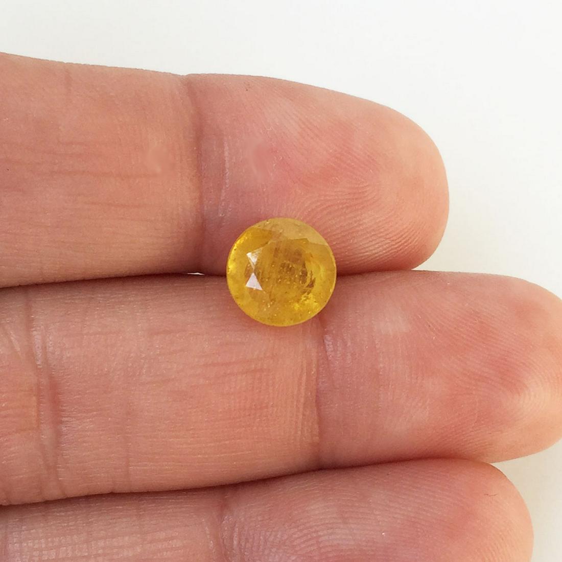 8 mm Round shape faceted yellow sapphire 3.07 cts (1 of 3)