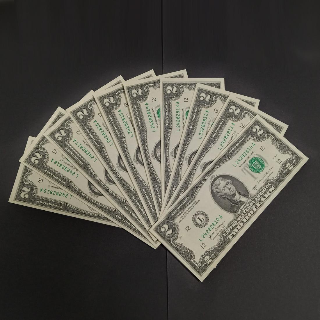 10 Consecutive serial nmbrs 2017A $2 dollar bills UNC (1 of 1)