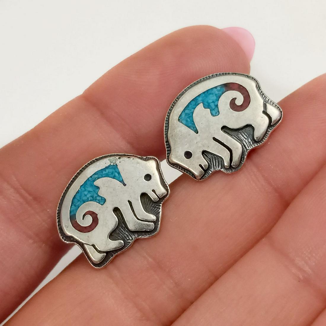 Vintage sterling silver crushed turquoise Wolf earrings (1 of 3)