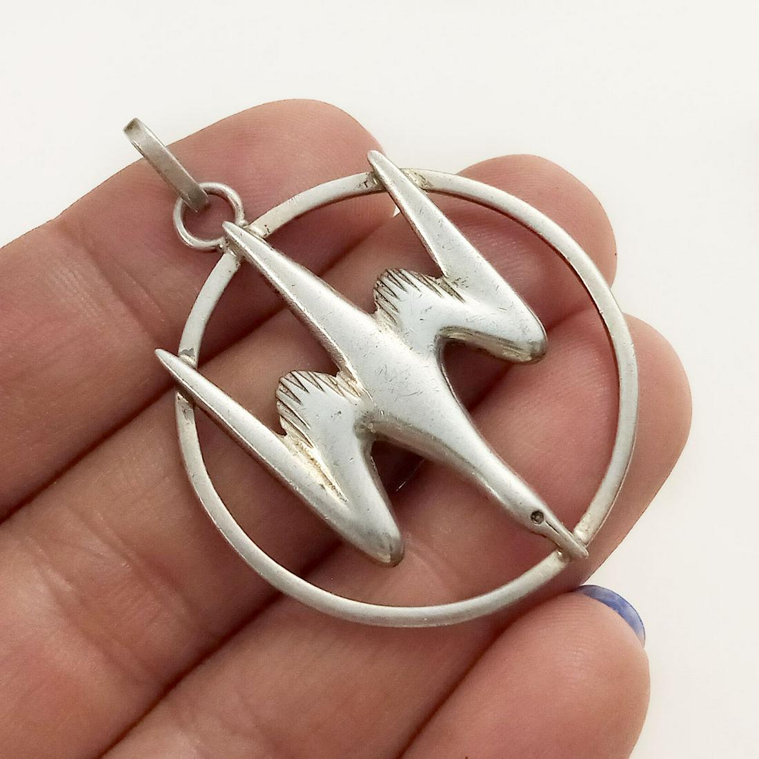 OMG Vintage sterling silver Bird in circle pendant (1 of 4)