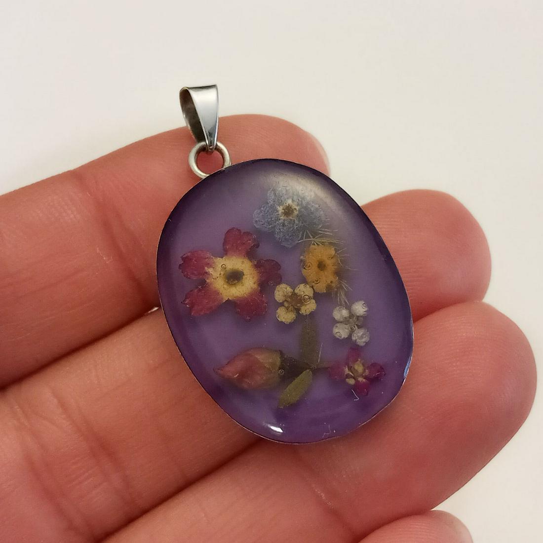 Sterling silver real flowers oval shape pendant (1 of 3)